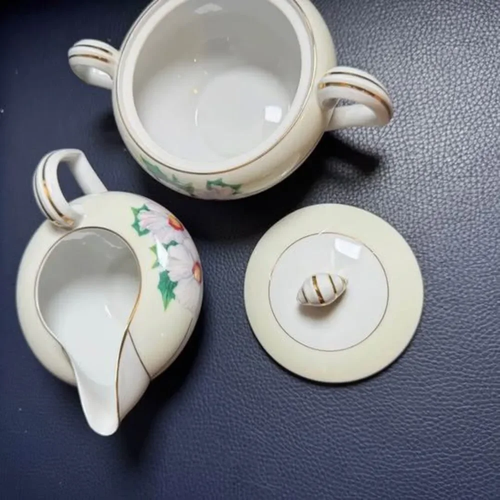 Vintage Narumi Japan Fine China Creamer & Sugar Bowl Set - NAR9 White Flowers